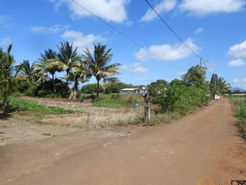 Residential land of 18 perches is for sale in Hemitage Flacq.