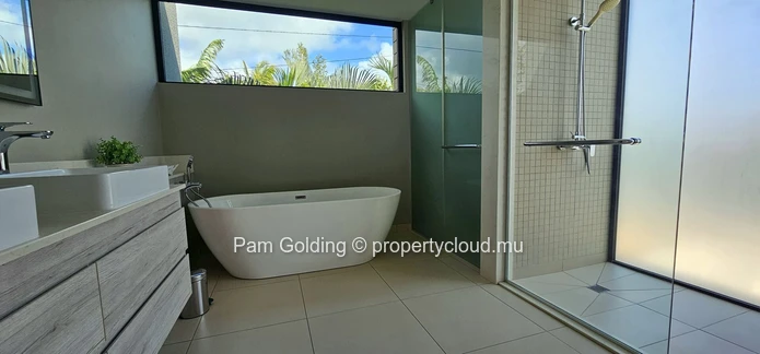 Villa contemporaine de 4 chambres à vendre à Pereybère, Île Maurice