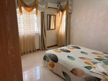 6 Bedroom House