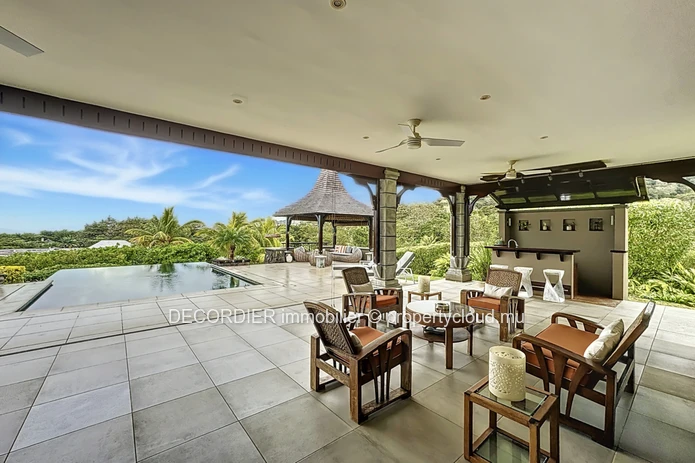 Magnifique villa située à Villa Valriche - accessible aux étrangers