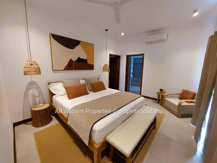 À Vendre – Villa neuve sécurisée, 4 chambres, à deux pas de la ville et de la forêt