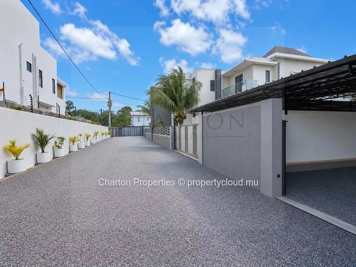 4-bedroom villa with private pool, near the beaches of Grand Baie