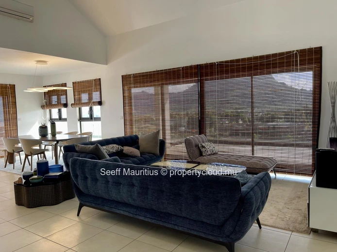 Penthouse moderne avec superbe vue sur les montagnes