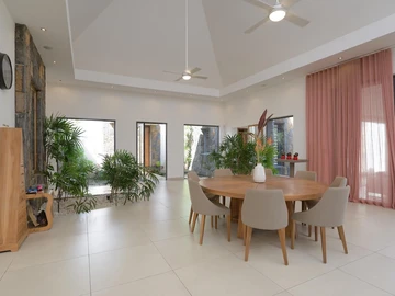 4 Bedroom Villa