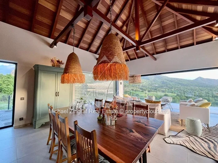 Villa de Luxe d'Exception à Rivière Noire