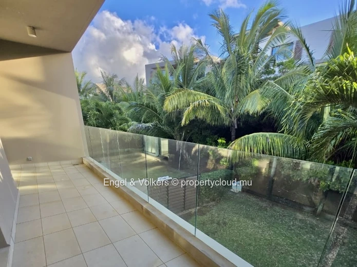 Duplex with Rooftop & Resort Amenities