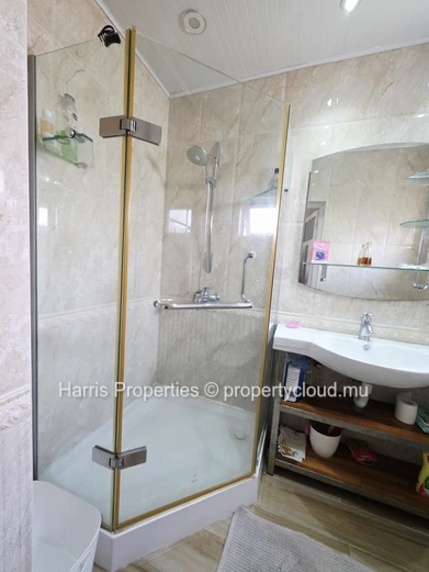 Apartment for Rent in Pereybere just opposite the beach