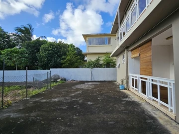 Tranquil Coastal Living: Charming home in peaceful area