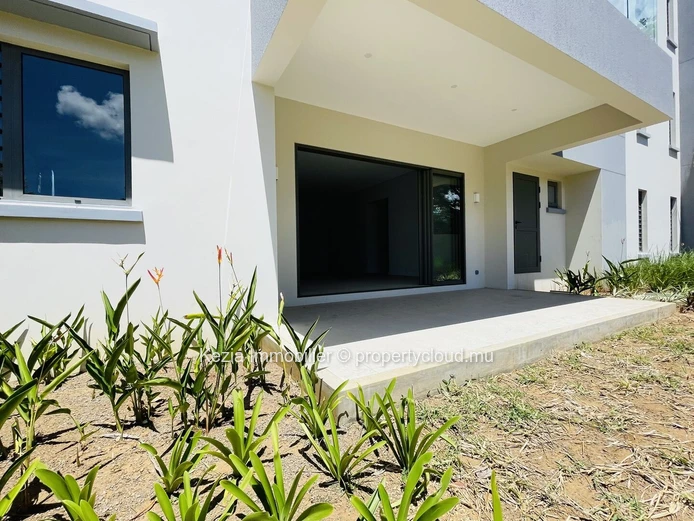 Appartement Contemporain En Rez-De-Jardin