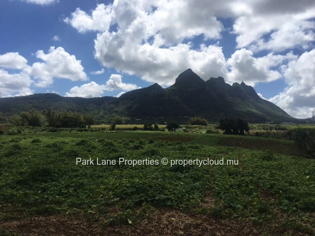 Excellent Investment Opportunity in Saint Pierre – 6 acres gricultural land