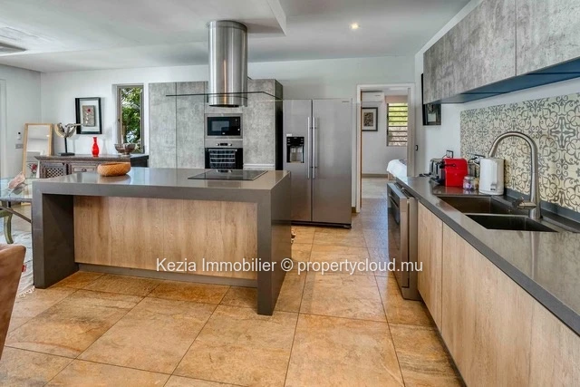 Contemporary Apartment Sea View
