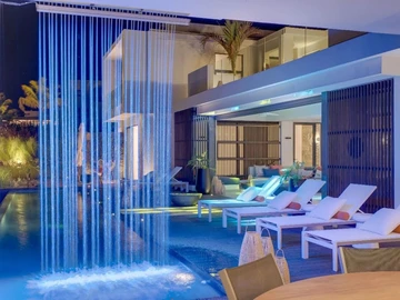 5 Bedroom Villa