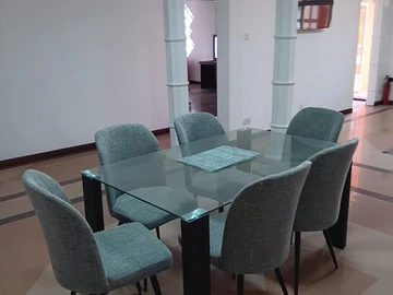 17 Bedroom Hotel