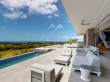 5 Bedroom Villa