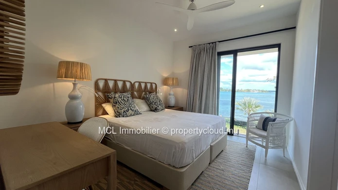 Luxurious apartment on the seaside