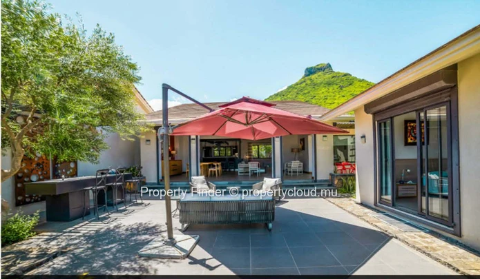 Beautiful family villa in Tamarin