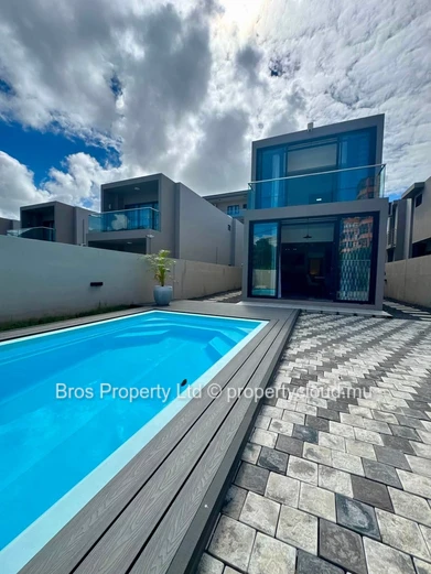 Rs 80,000/Month | Brand New 4 - Bedroom Villa for Rent in Quatre Bornes