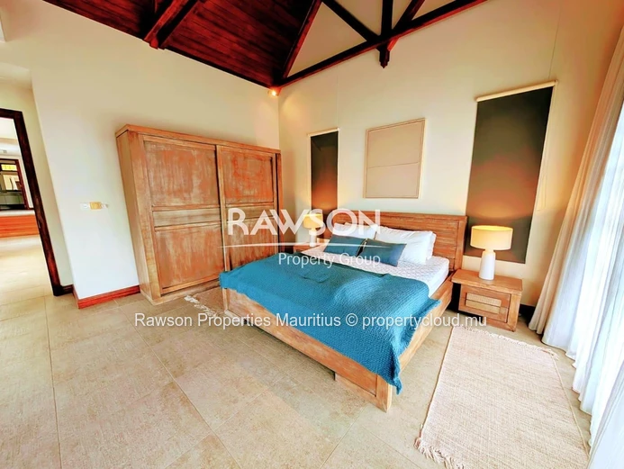 Beachfront Villa | 3 Bedrooms, Office | Pointe Aux Canonniers | €4,700