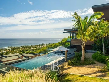 5 Bedroom Villa