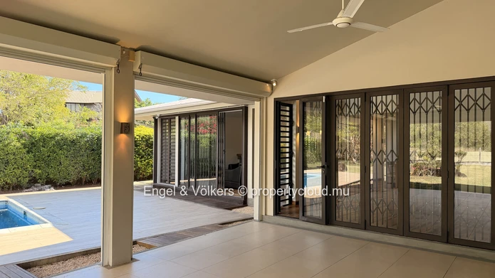 Spacious Villa with Pool in a Prestigious Gated Community near Black River