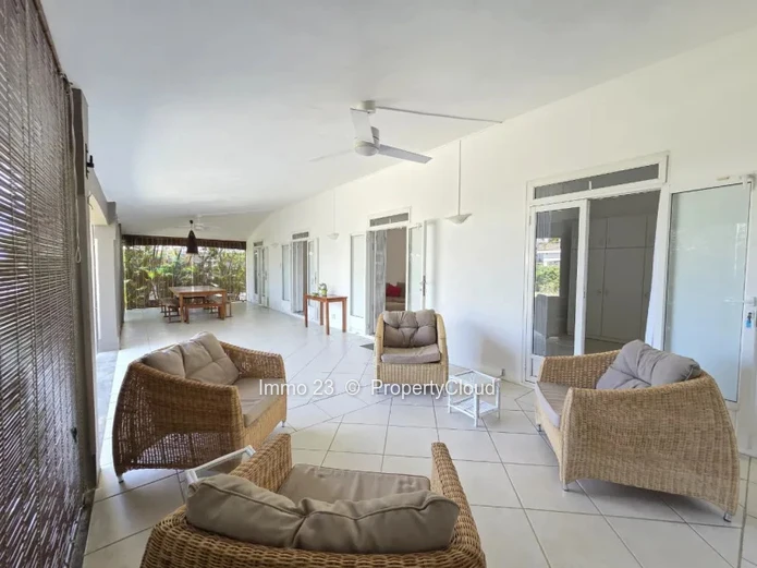 Houses / Villas - 5 bedrooms - Tamarin
