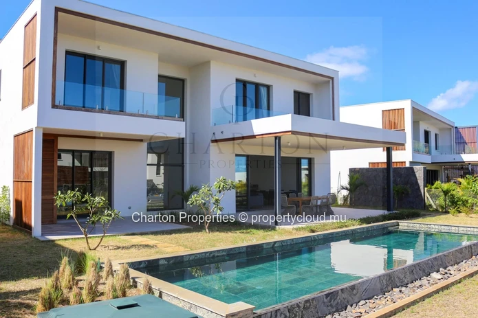 Contemporary 4-bedroom villa with a pool in a stunning natural setting in private Tamarin