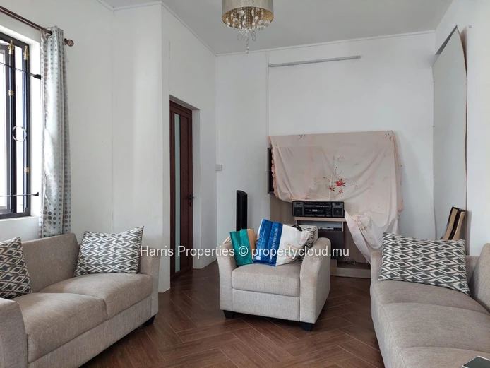 Modern one level house for rent in Mont Choisy 