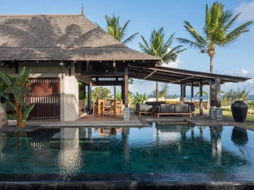 6 Bedroom Villa
