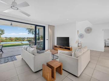 4 Bedroom Villa