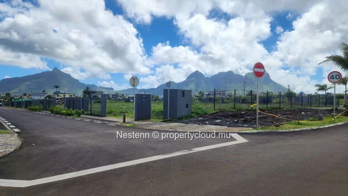 Prime land in l'Avenir 379.11 m² with mountain view situated in the smart city L'avenir St Pierre . Ideal for investm...
