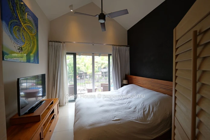 Duplex 3 chambres avec piscine privée à vendre à Rivière Noire