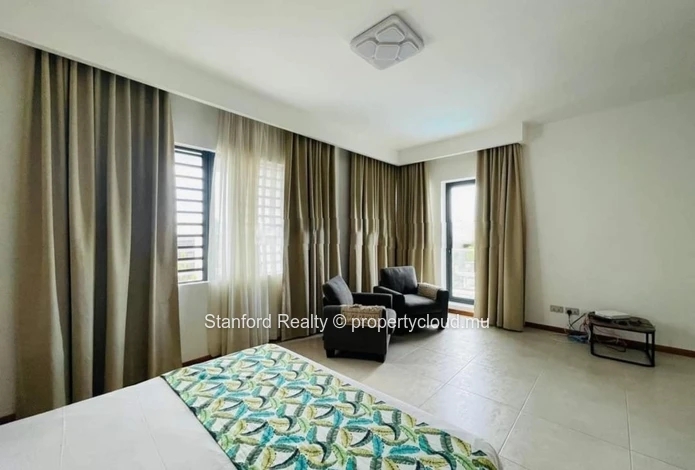 Villa de Luxe 4 Chambres avec Piscine Privée – Mont Choisy, Nord