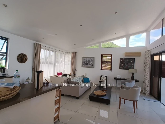 penthouse 4-Bed duplex with Communal Pool in Grande Rivière Noire - Tamarin Area, 239m² Living Space, Second Floor, N...