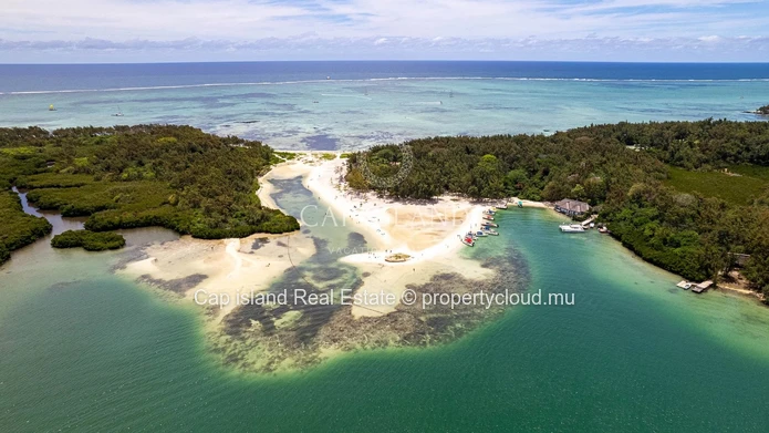 Anahita - Luxurious 660 sqm villa, golf and beach access