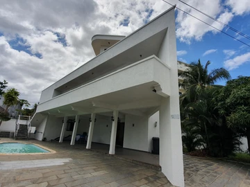 Maison de 8 Chambres