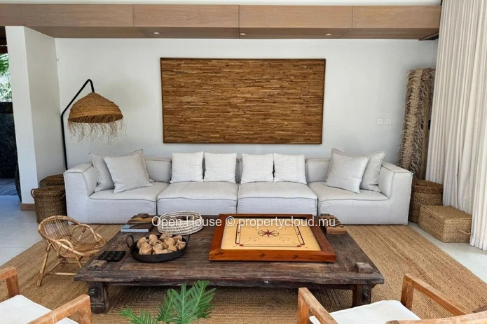 Luxury Villa Mon Choisy, Golf, 4 ensuite bedrooms, swimming pool, fitness, SPA, tennis, Padel. Alvalaible to foreigners.