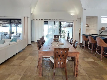 5 Bedroom Villa