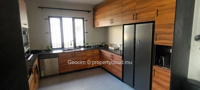 Flic en Flac Morc de Chazal fully furnished brand new house. 3 bedrooms. 3 bathrooms Terrace Jaccuzi Garden. Availabl... (Sole Mandate)