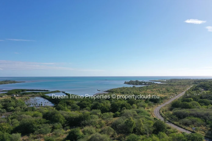 Luxueuses villas 4 chambres proche mer & montagnes à Rivière Noire – Ile Maurice
