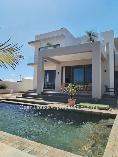 4-Bedroom Furnished Villa with Private Pool in Flic en Flac
