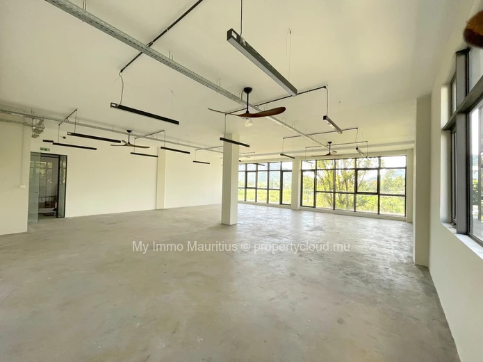 New office Moka Business Park