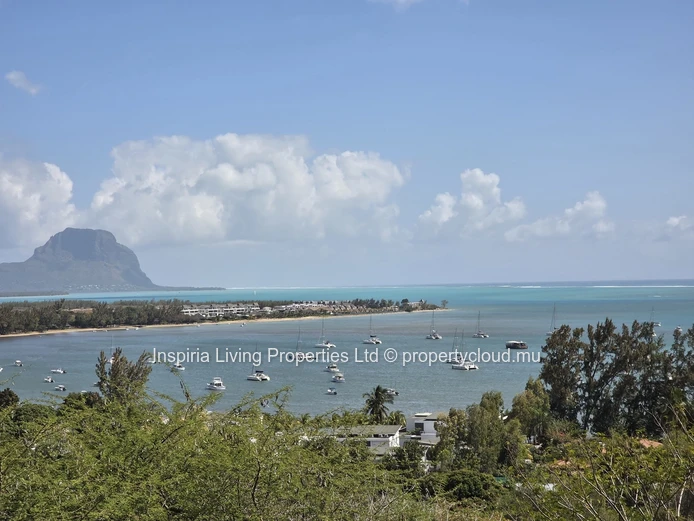 Seaview 1,550 m² Plot — Le Morne & Lagoon Views, Black River