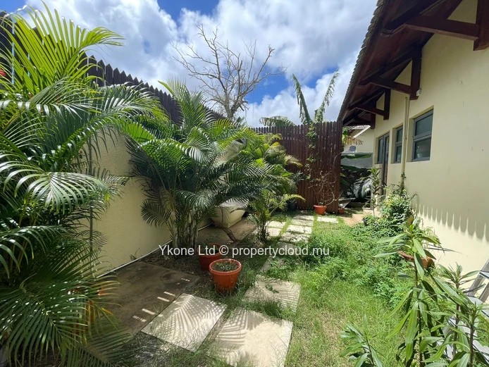 Villa For Sale In Pereybere (Res)