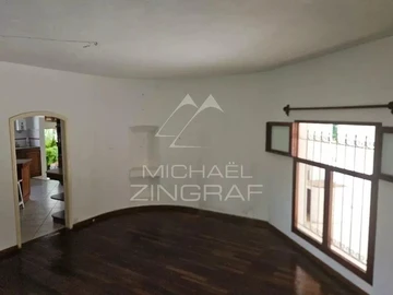 5 Bedroom Villa