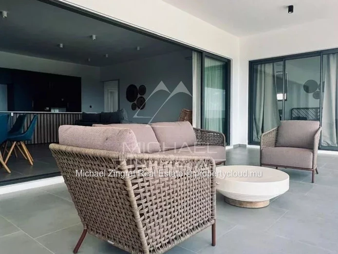 Penthouse d’Exception avec Rooftop & Piscine Privée | Pereybère
