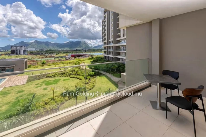 Verdant Garden: Modern Apartments for Sale in a Green Setting