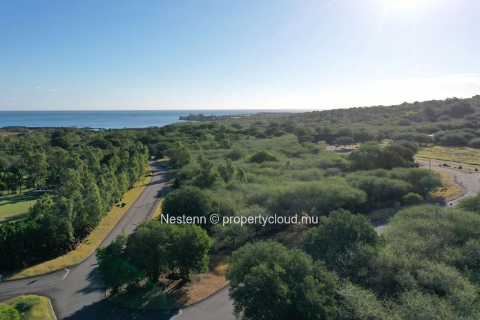 Nice villa in an exclusive estate and in the heart of nature