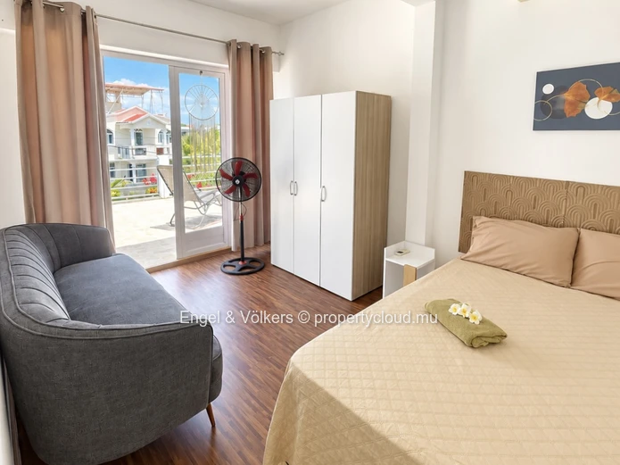 Detached 3-Bedroom Villa with Pool & Private Rooftop in Calodyne