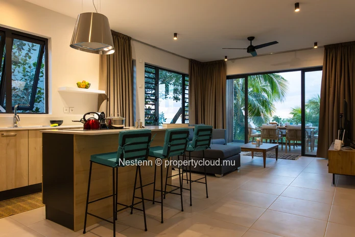 Magnificent 3-bed apartment in residence in a quiet area.