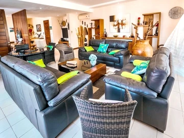 5 Bedroom Villa